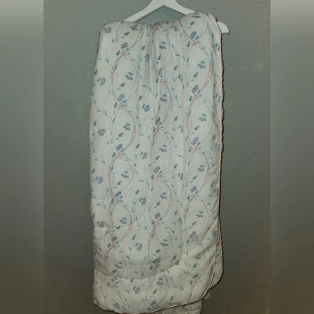 Vintage 3 Piece Floral Print Comforter & Pillowcases by Dan River